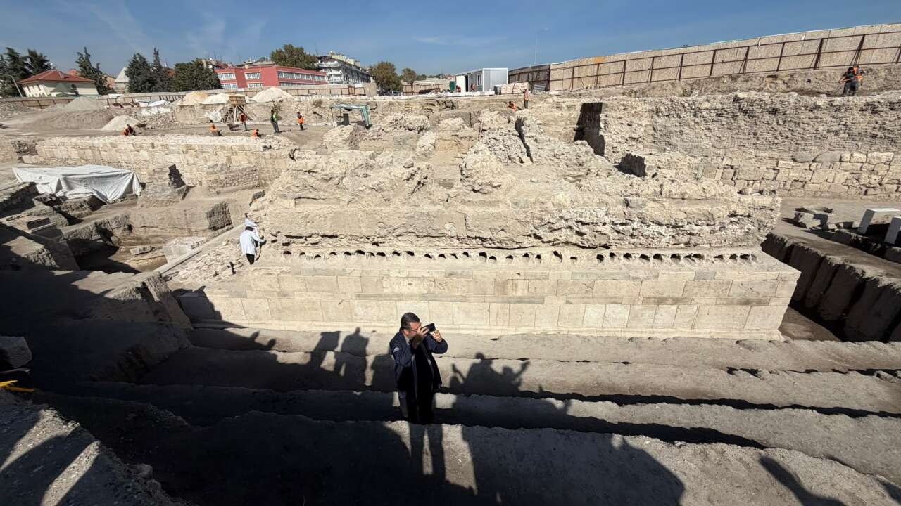 Konya'da tarihin kapısı aralandı! 25 metrelik dev yapı gün yüzüne çıktı 10